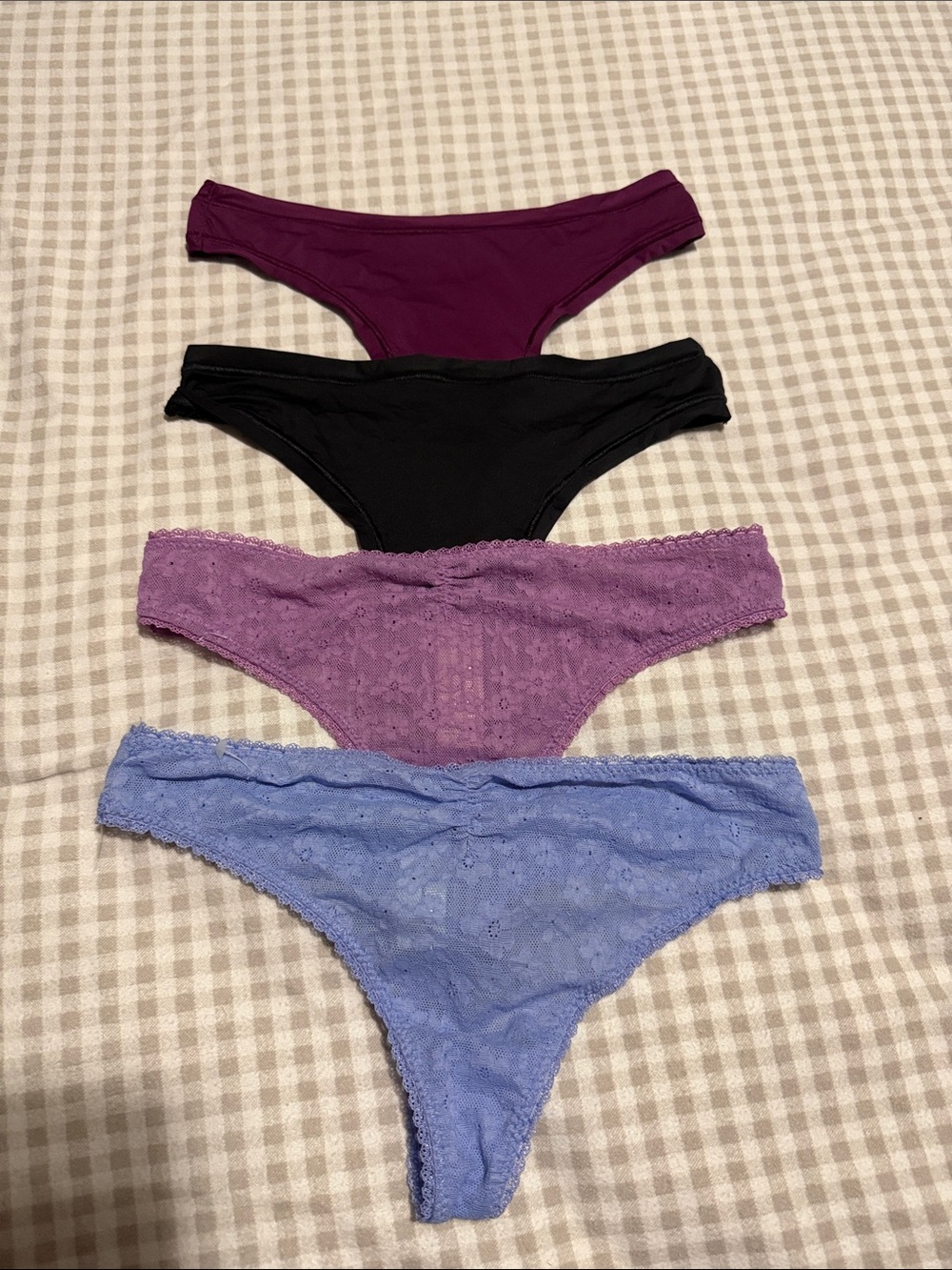 Hanes & Jessica Simpson